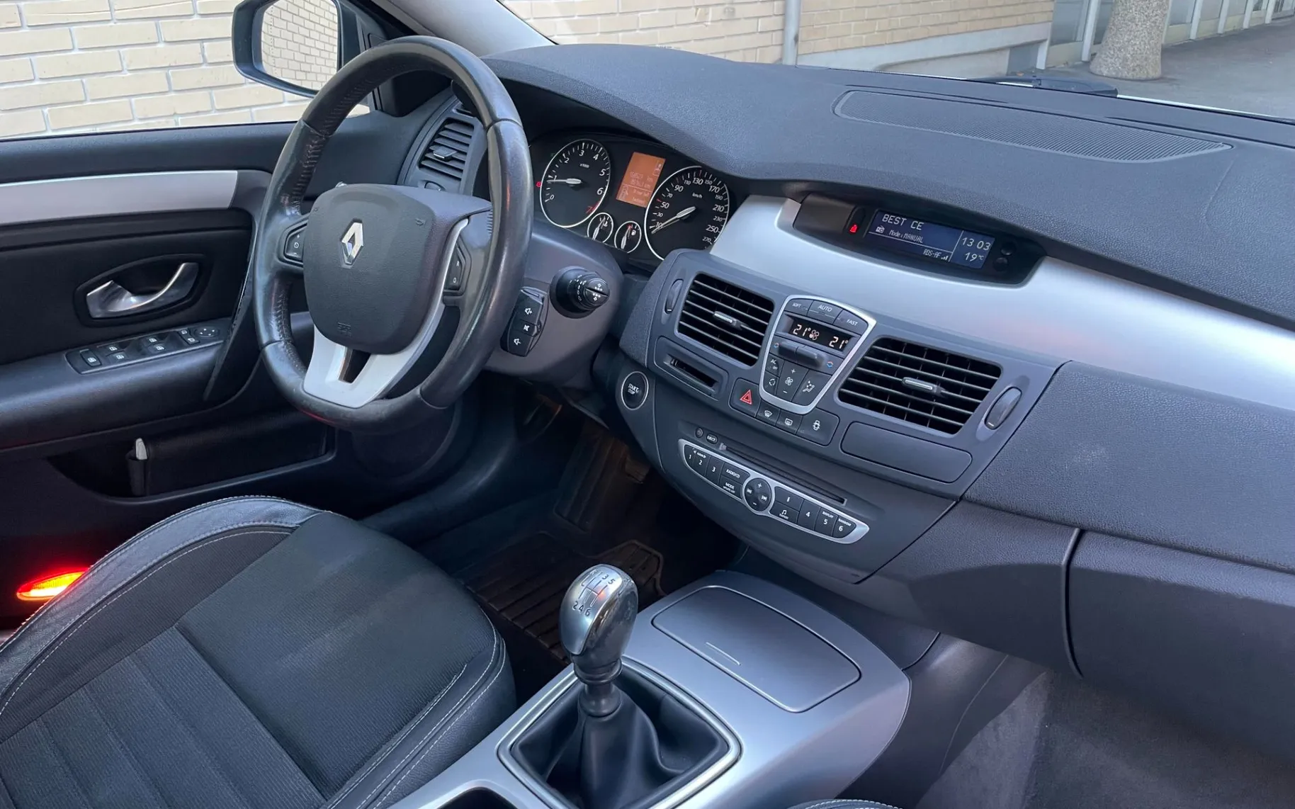 Zunanja slika - Renault Laguna - Elite 2,0 16V - 10