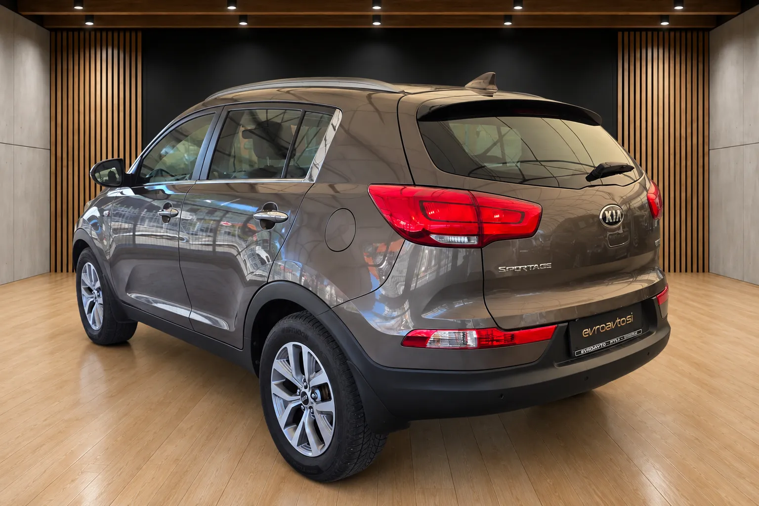 Zunanja slika - KIA Sportage - 2WD 1.7 CRDi Brez pologa do 7 let-Slov.poreklo - 6