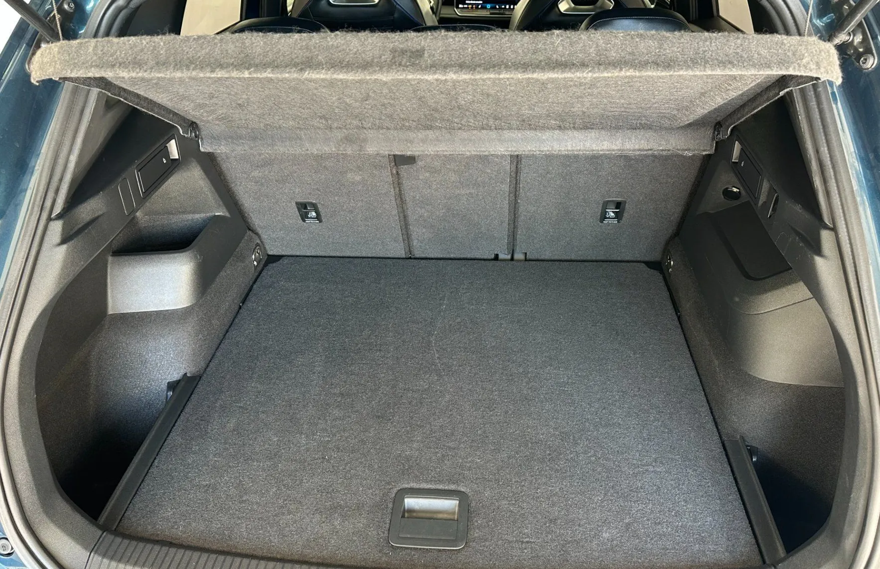 Zunanja slika - Volkswagen Tiguan - 2.0 TDI DSG R-Line 110kW.KAMERA.ACC.USNJE.LED - 14