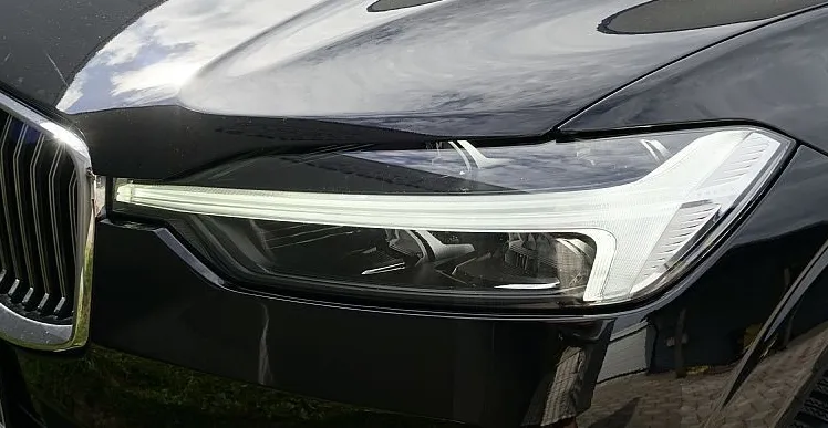Zunanja slika - Volvo XC60 - B4  D  Core AT FWD+12.MES.JAM.+USNJE+PANO+MEMORY - 19