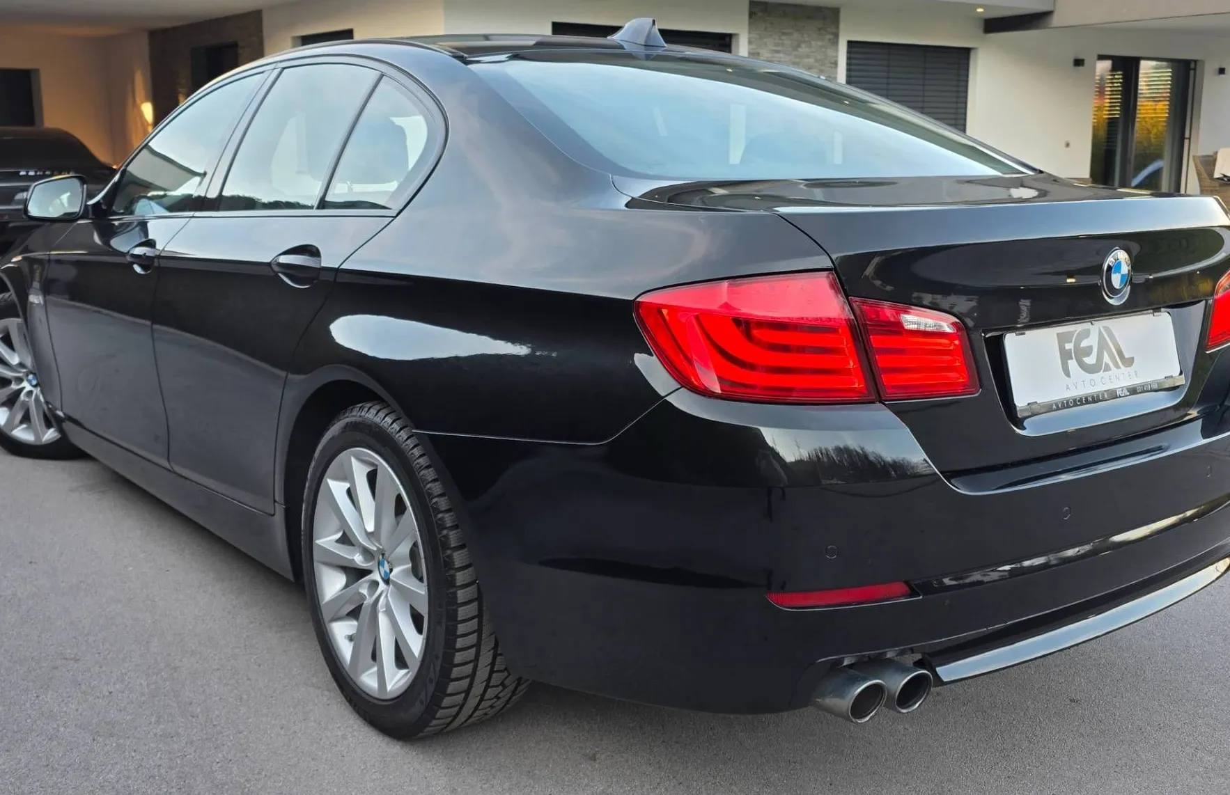 Zunanja slika - BMW Serija 5 - : 530d-AVT-V6-LIMUZINA-XENON-LED-NAVI-PDC-TEMPOMAT-. - 3
