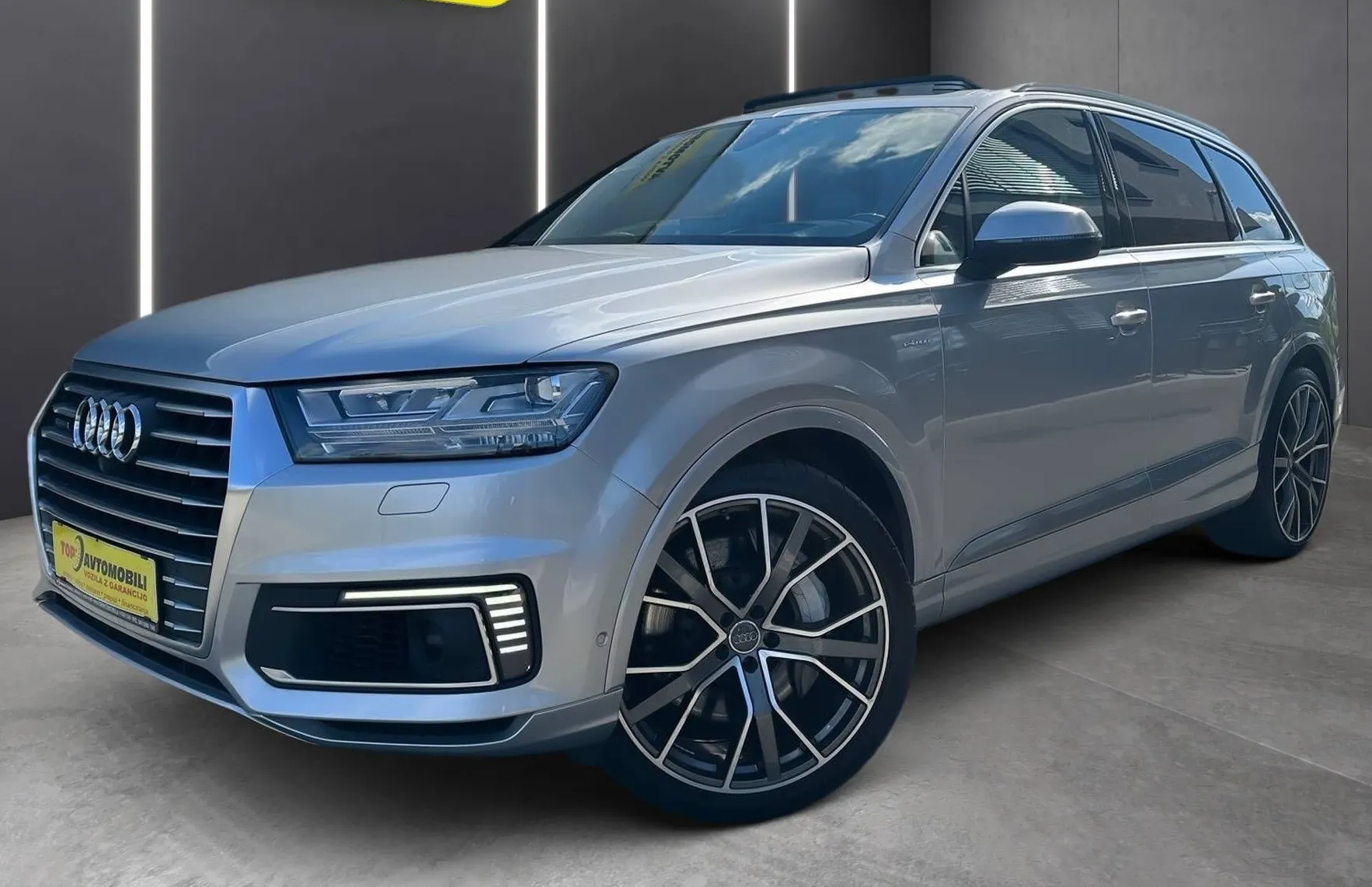 Zunanja slika - Audi Q7 - E-TRON 3.0TDI QUATTRO LED NAVI ACC HUD PANO 360K.. - 1