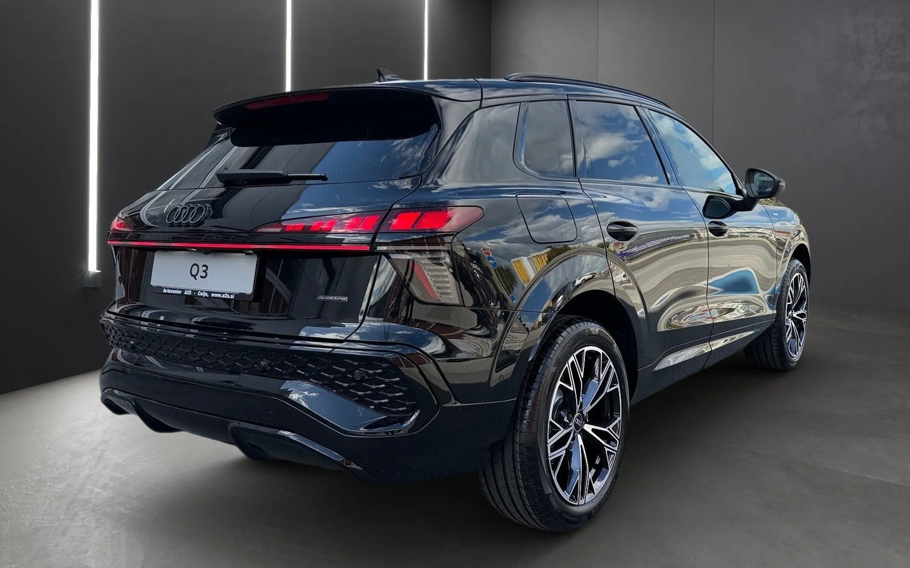 Zunanja slika - Audi Q3 - TFSI quattro S tronic - 3