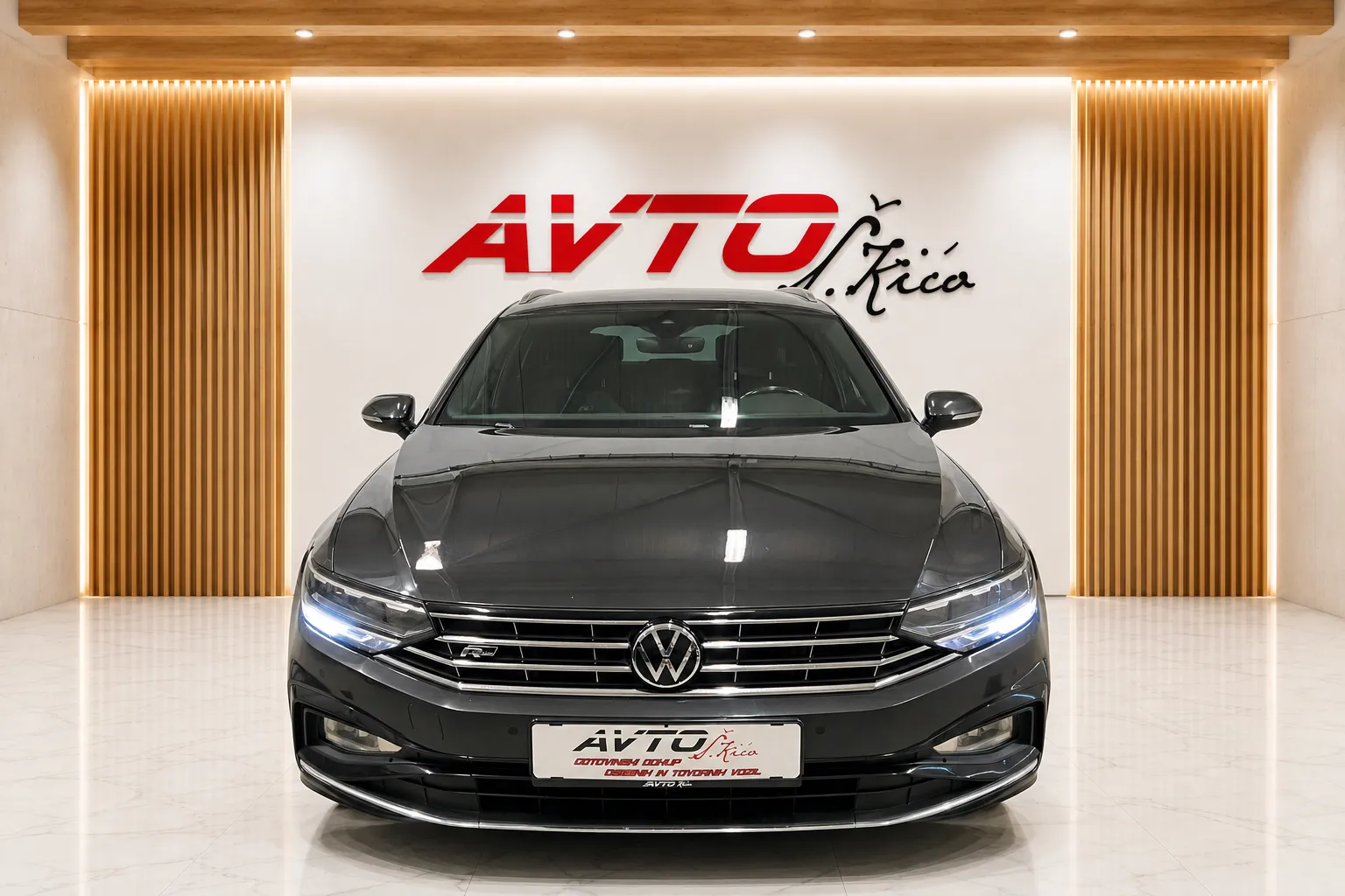 Notranja slika - VW Passat Variant - 2.0 TDI-R-LINE-DSG-VIRTUAL-ACC-FUL LED-KAMERA-NAVI - 7