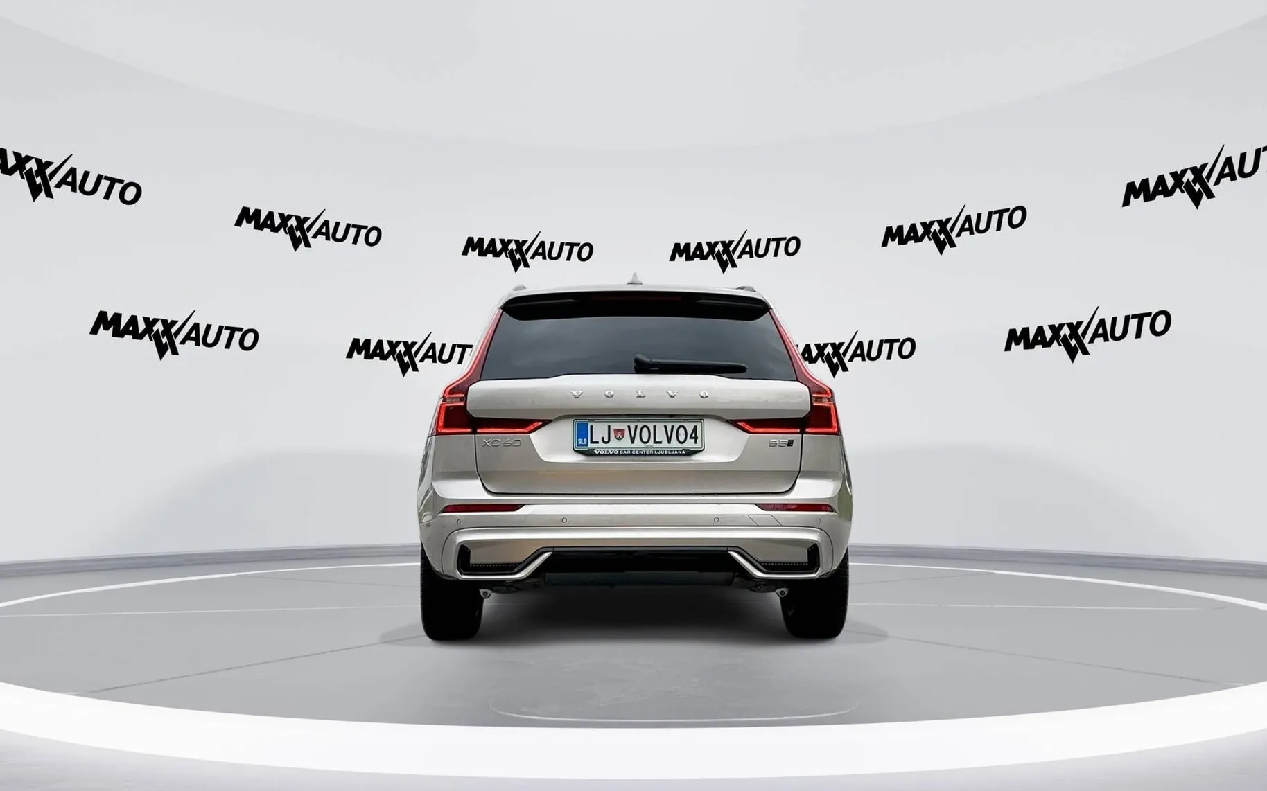 Zunanja slika - Volvo XC60 - B5 P AWD Plus Dark Avt. - 6