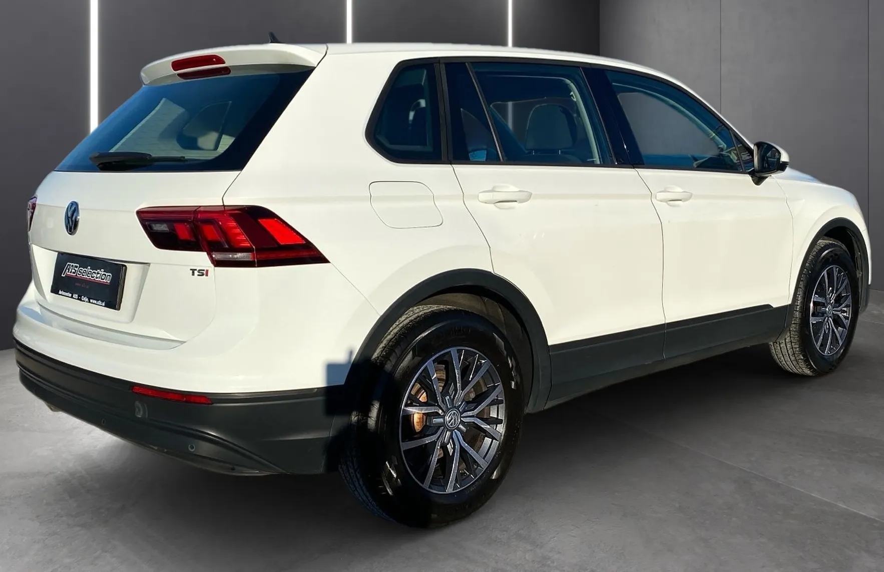 Zunanja slika - VW Tiguan - 1.4 TSI BMT Trendline... - 3