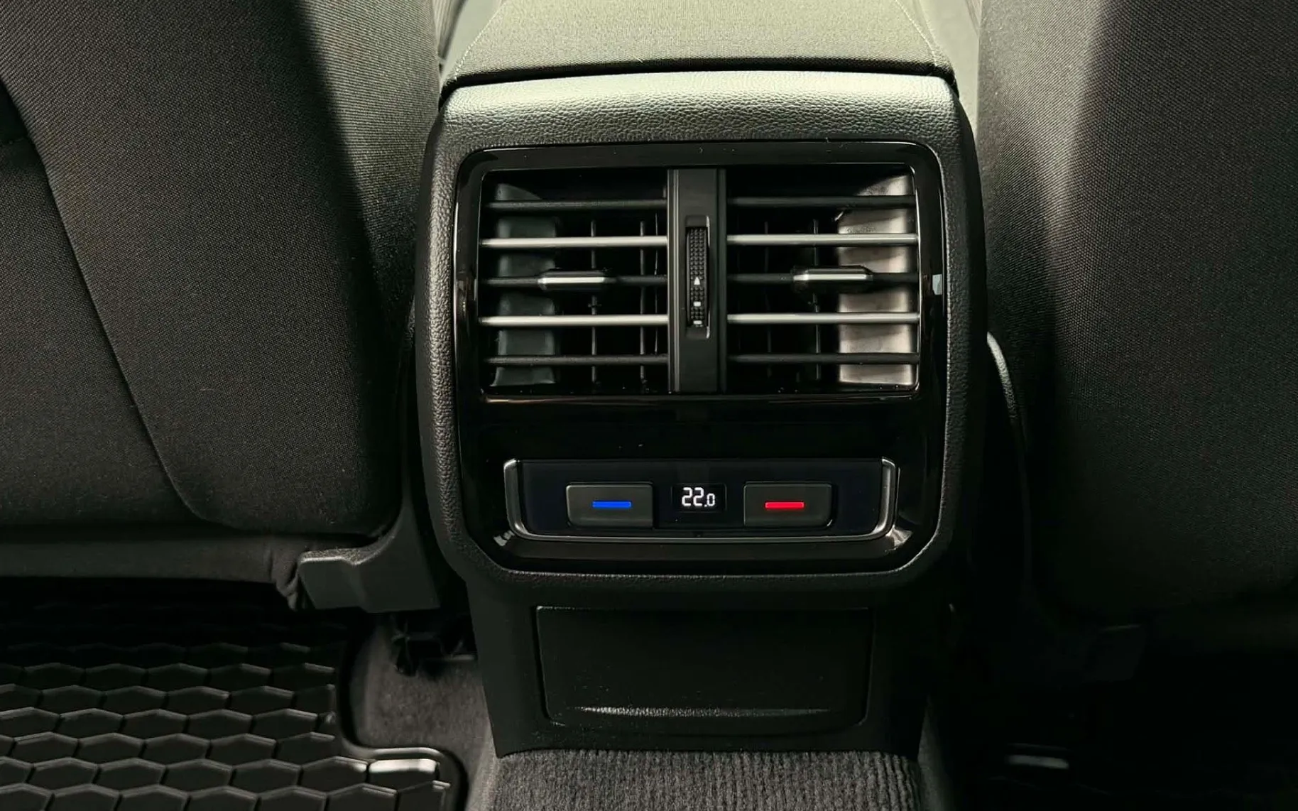 Zunanja slika - VW Passat - 2.0 TDI-H LINE-185.000km-VIRTUAL-LIZING ZA TUJCE-. - 15