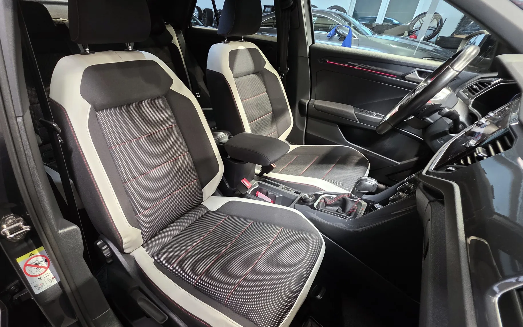Zunanja slika - Volkswagen T-Roc - 4motion 2,0 TDI BMT Sport DSG 1.LAST SLO ACC LED KAM - 17