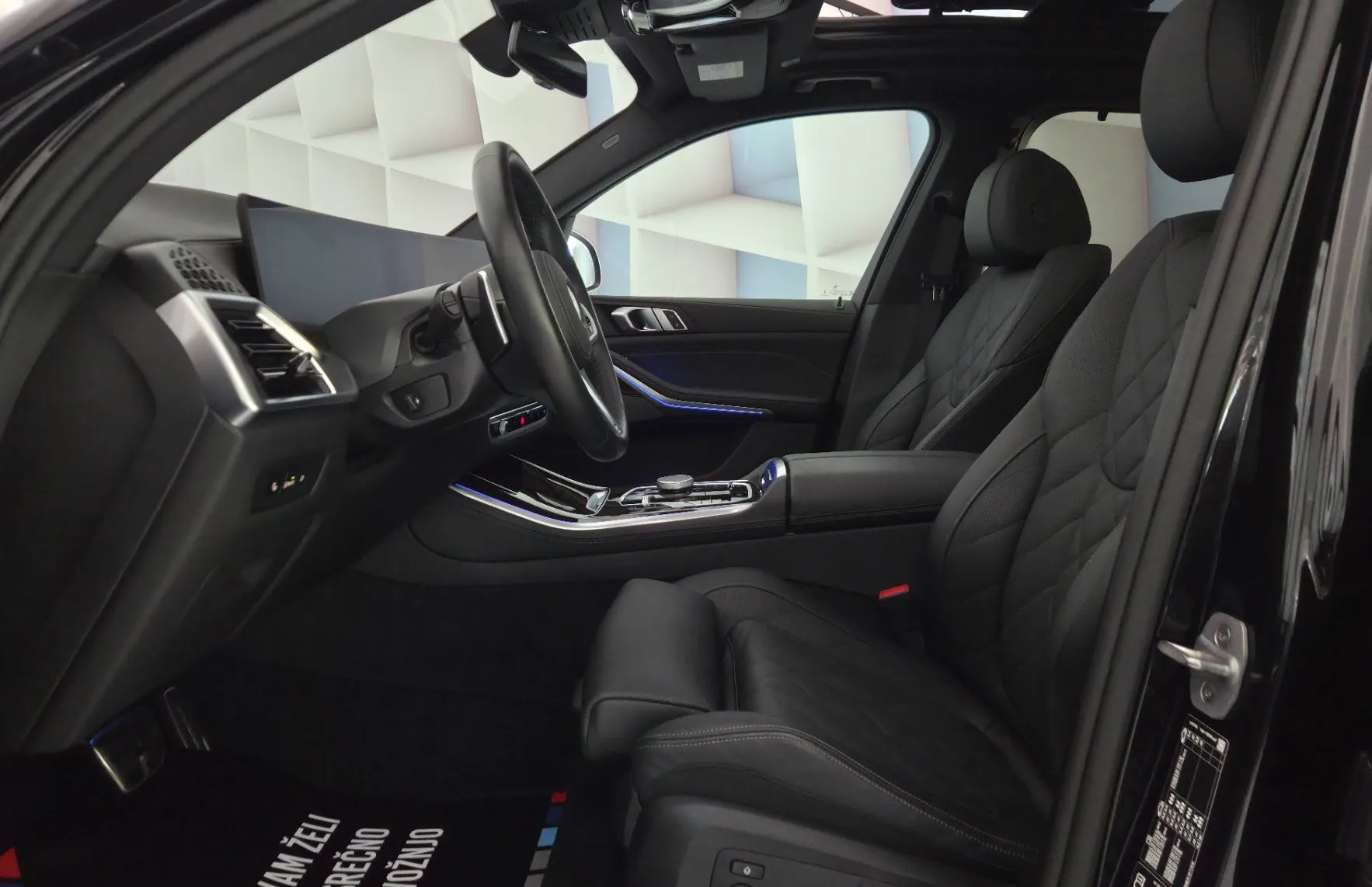 Zunanja slika - BMW X5 - serija : xDrive30d-M.SPORT-KLJUKA-PANO-WEBASTO-KEYLESS - 11