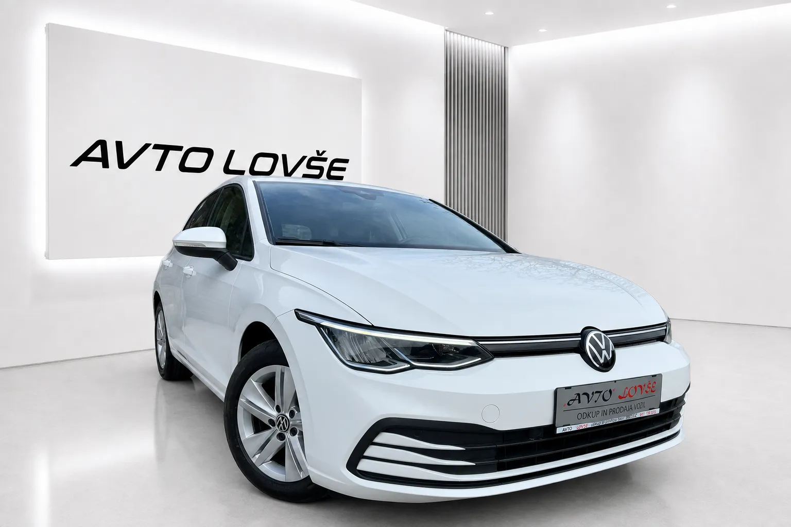 Zunanja slika - Volkswagen Golf - 2.0 TDI Life-1 LASTNIK-ALU-NAVI-KAM-ODLIČEN... - 2