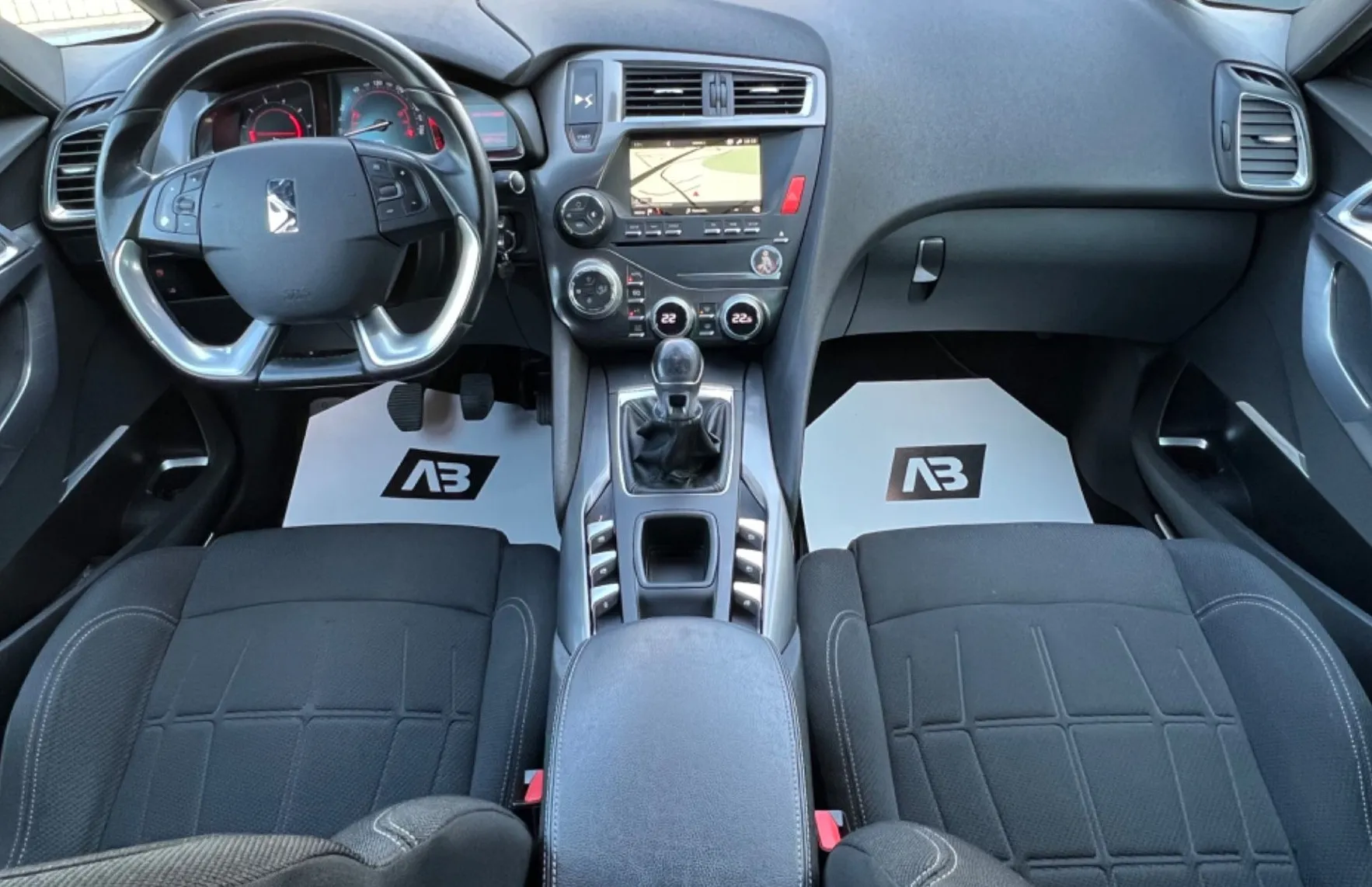 Zunanja slika - Citroën DS5 - KOT NOV+NAVI+PANORAMA+ALU+PDC - 13