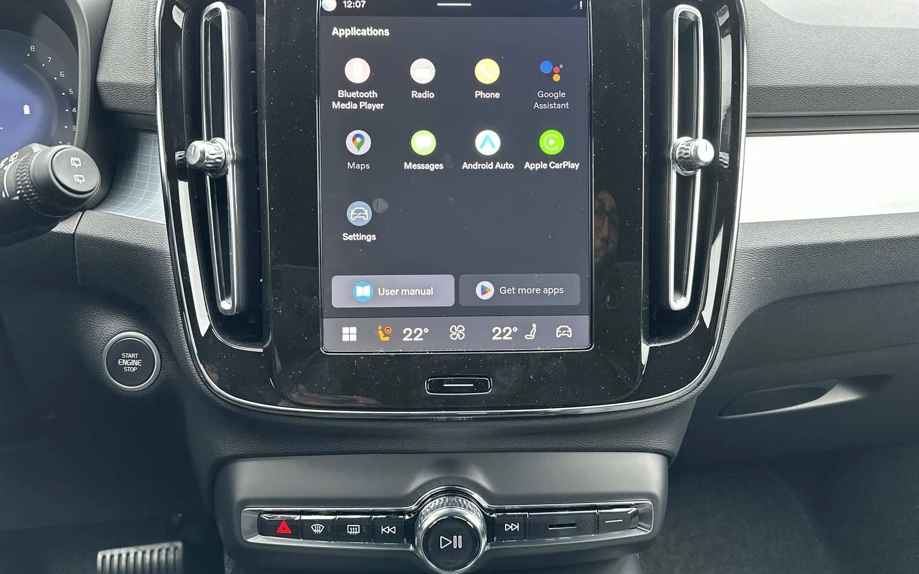 Notranja slika - Volvo XC40 - B3 P Core AT DCT... - 17