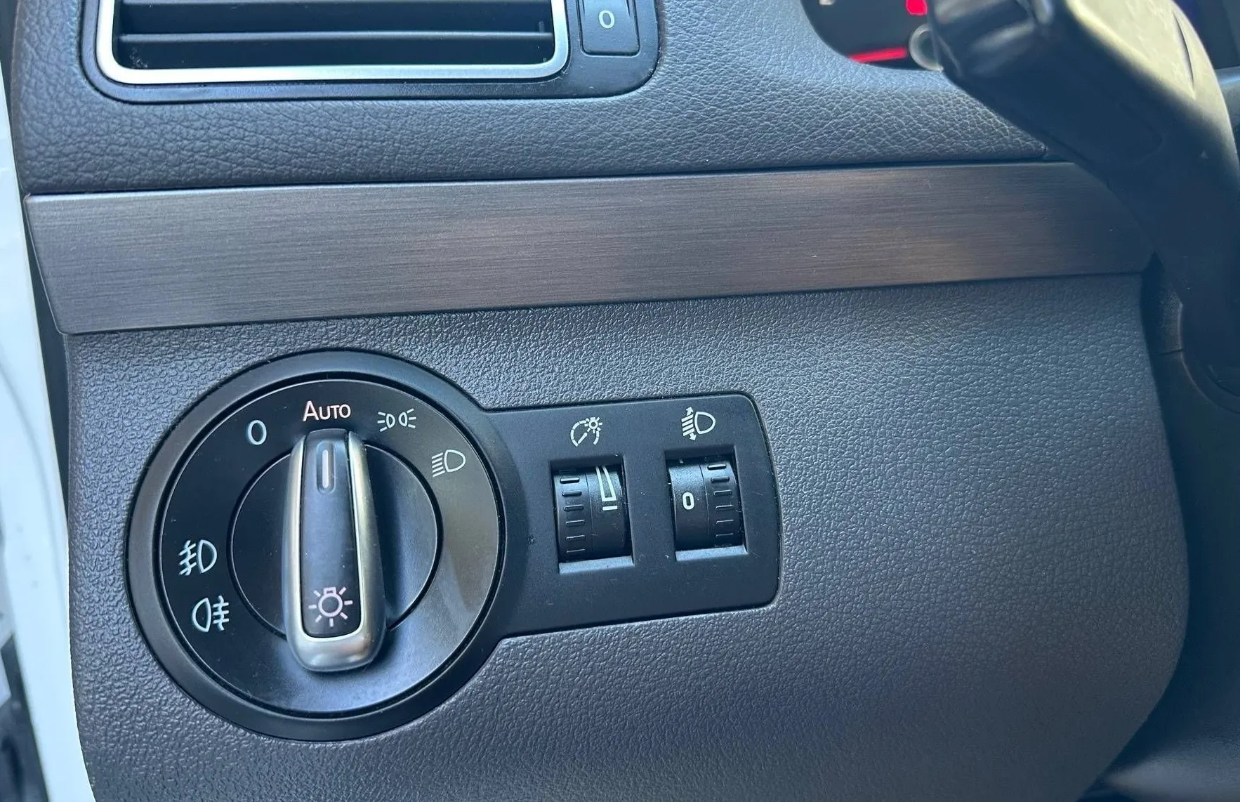 Zunanja slika - VW Touran - 1.6 TDI MOŽNOST FINANCIRANJA BREZ POLOGA - 17