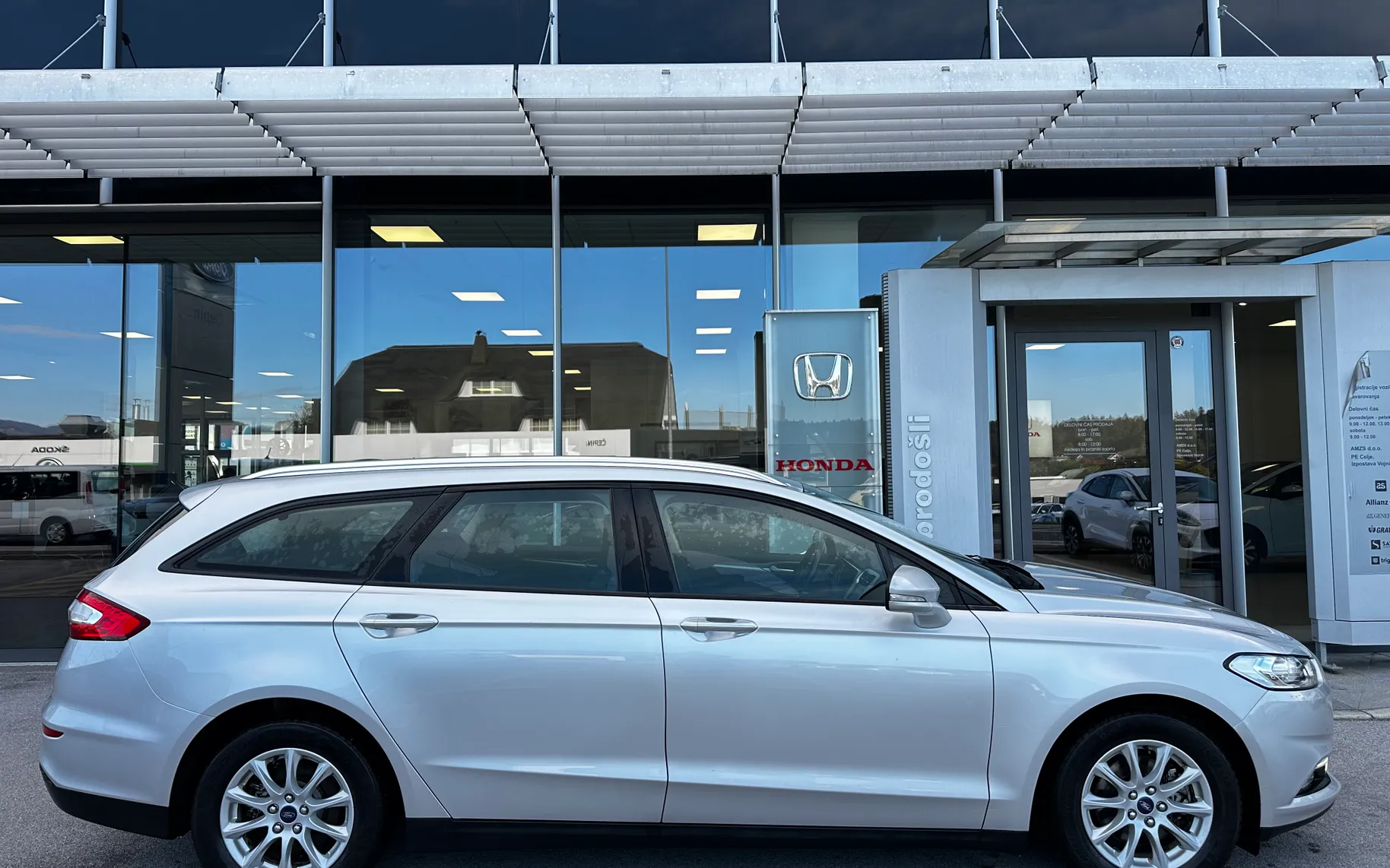 Zunanja slika - Ford Mondeo - Karavan 2.0 TDCi Titanium Powershift - 5