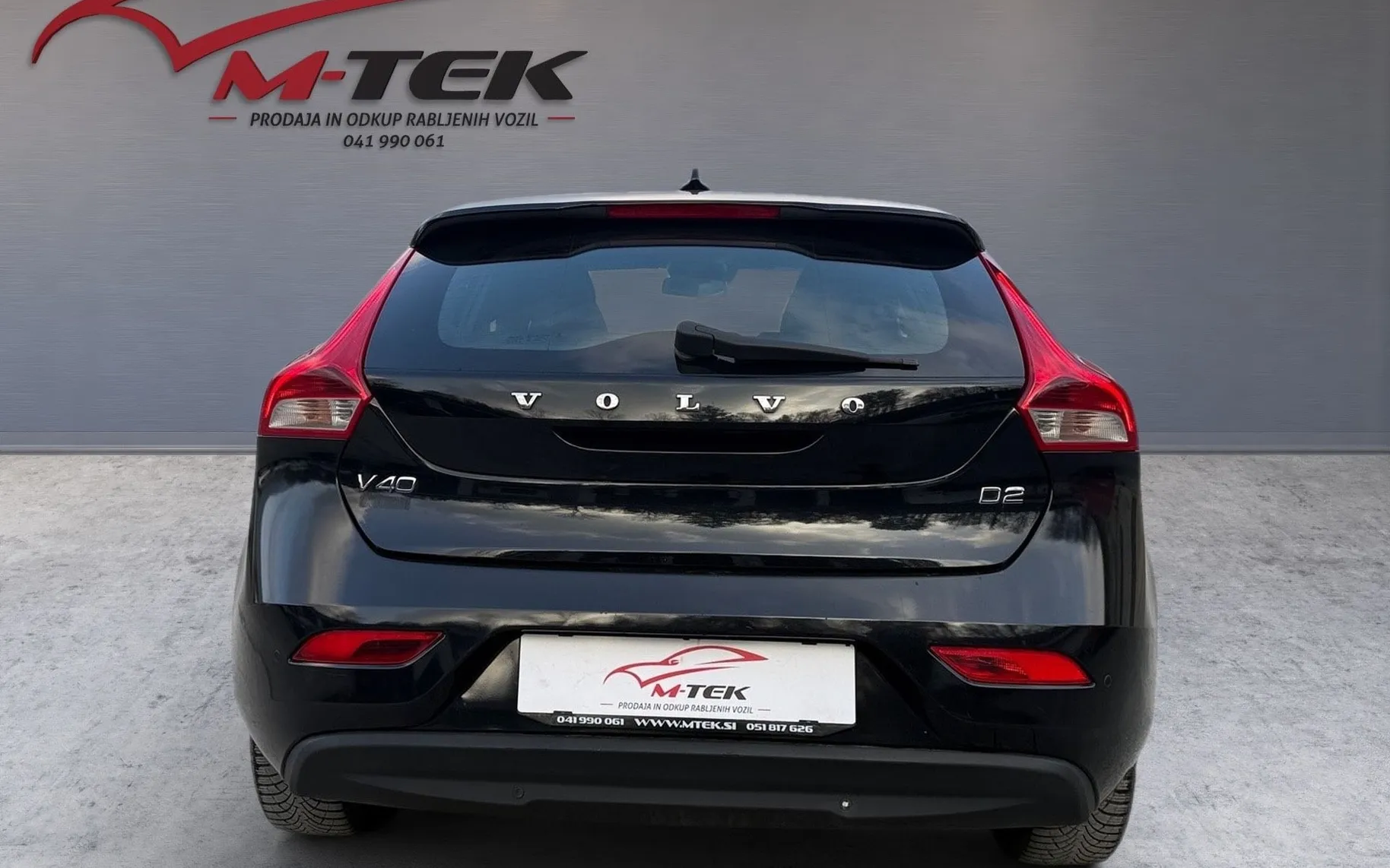 Notranja slika - Volvo V40 - D2 102g Powershift R-Design Kinetic... - 7