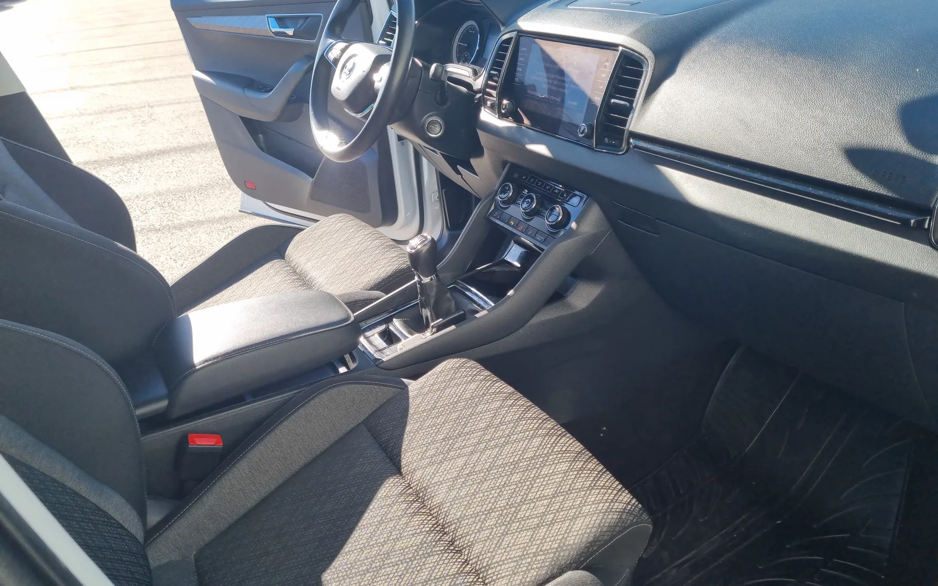 Zunanja slika - Škoda Karoq - 2.0 TDI Style SLO,76404 KM - 8