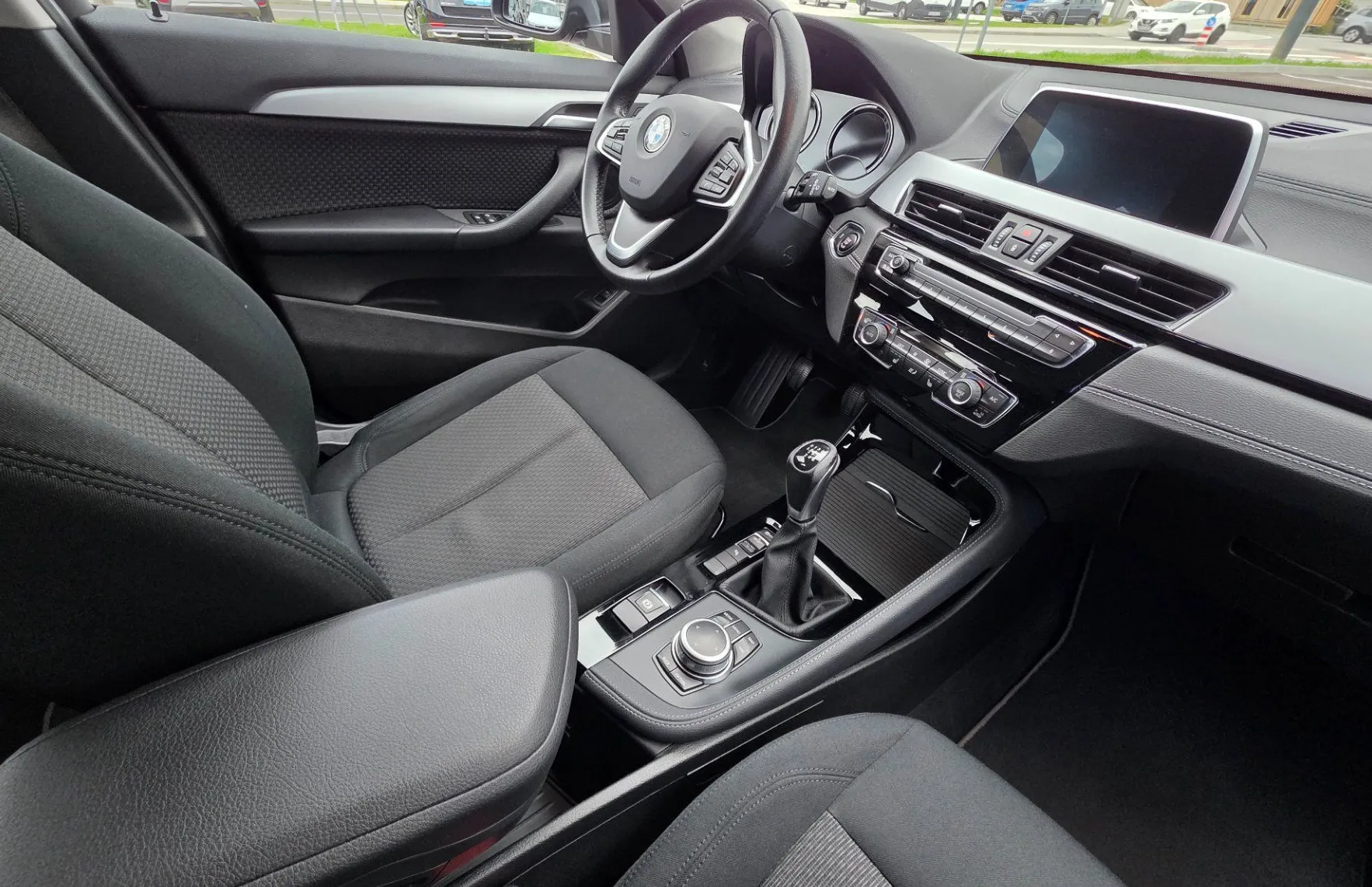 Zunanja slika - BMW X2 - serija :  sDrive18d Advantage - HITRI KREDIT. LEASING - 9