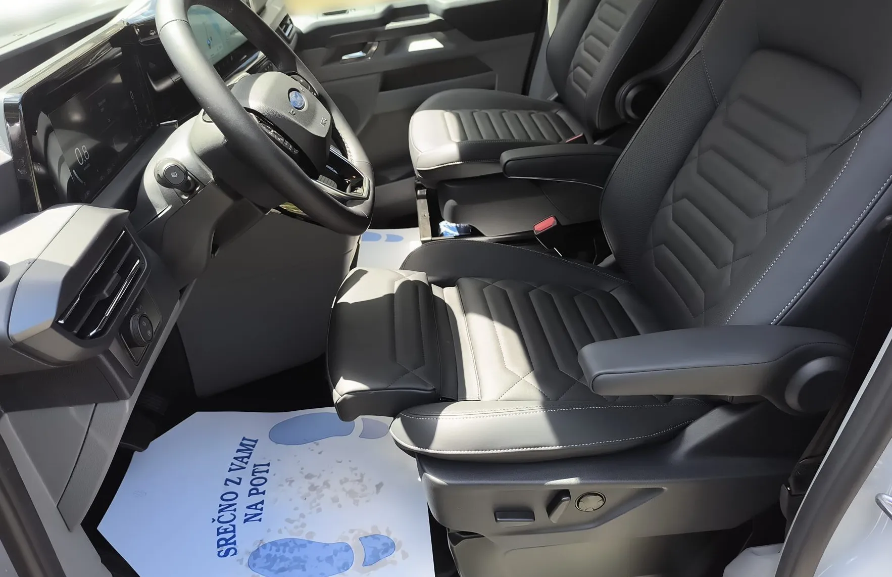 Zunanja slika - Ford Tourneo - Custom 4x4 2.0 TDCi L2H1  Titanium X A8.-PANO.- LED - VK - 10
