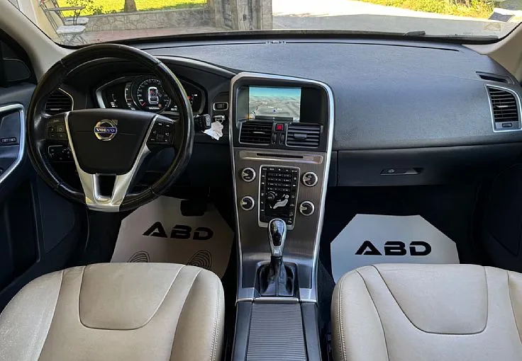 Zunanja slika - Volvo XC60 - AWD D5 Summum AUT 1.LASTNIK KAMERA MEMORY VIRTUAL - 9