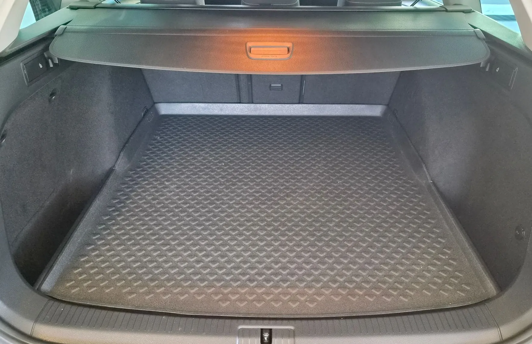 Zunanja slika - VW Golf - Variant 1.6 TDI DSG FULL LED|NAVI|KAMERA|ERGOACTIV|ACC - 8