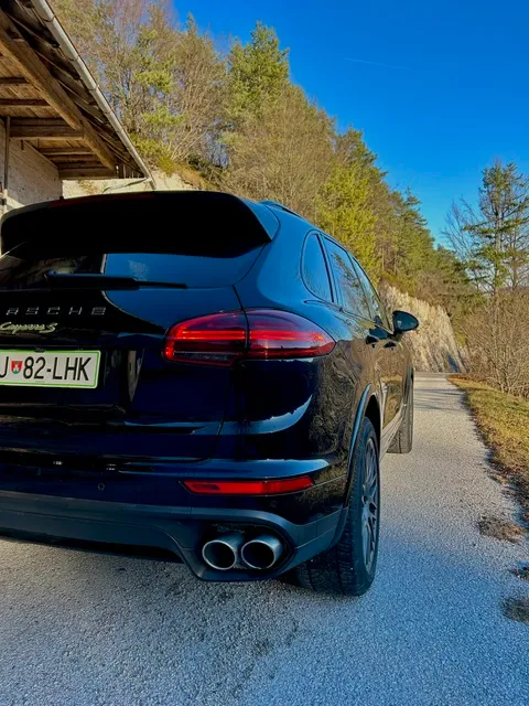 Zunanja slika - Porsche Cayenne - S E-Hybrid Platinum Edition Tiptronic - 3