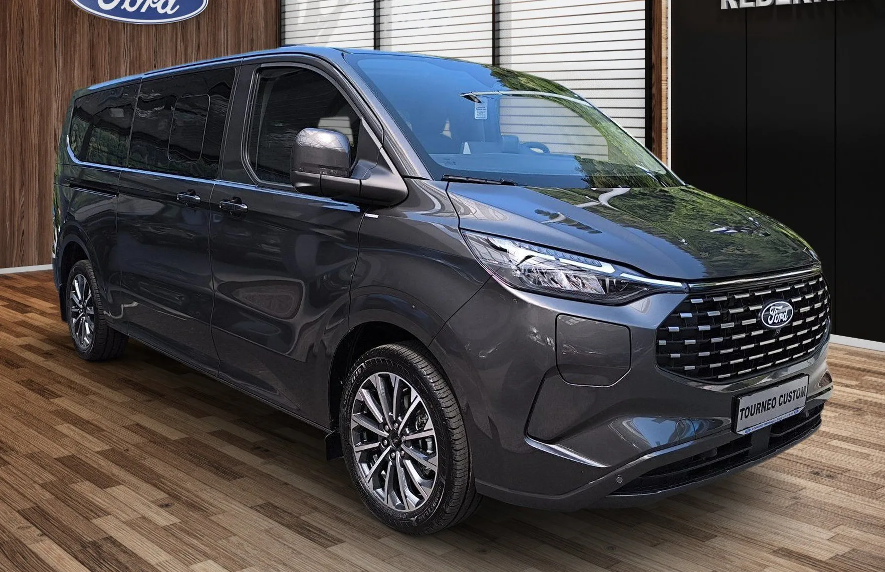 Zunanja slika - Ford Tourneo - Custom TITANIUM X 2.5 232PS PHEV CVT L2 FWD-ZALOGA - 2