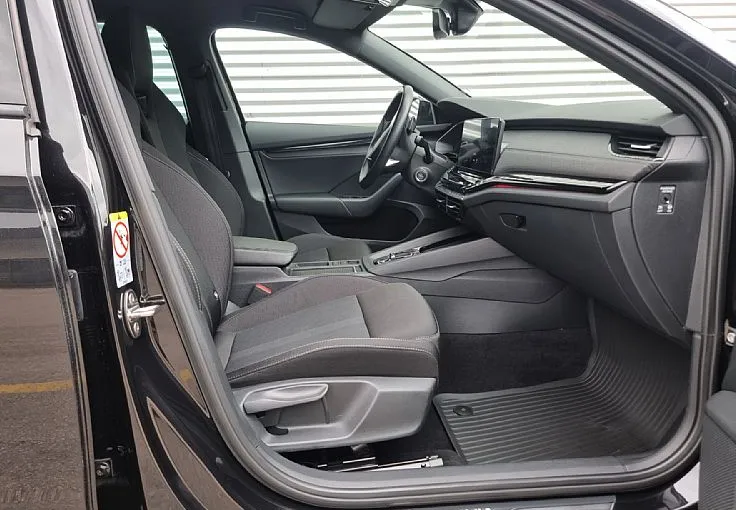 Zunanja slika - Škoda Octavia - 2.0 TDI-DSG-SPORTLINE-KEYLESS-RADAR - 9