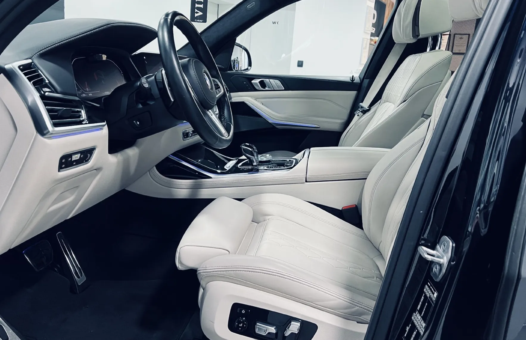 Zunanja slika - BMW X7 - serija : xDrive40i M SOFT-PANO-LASER-KAM360-22COL -4CONTR.. - 8
