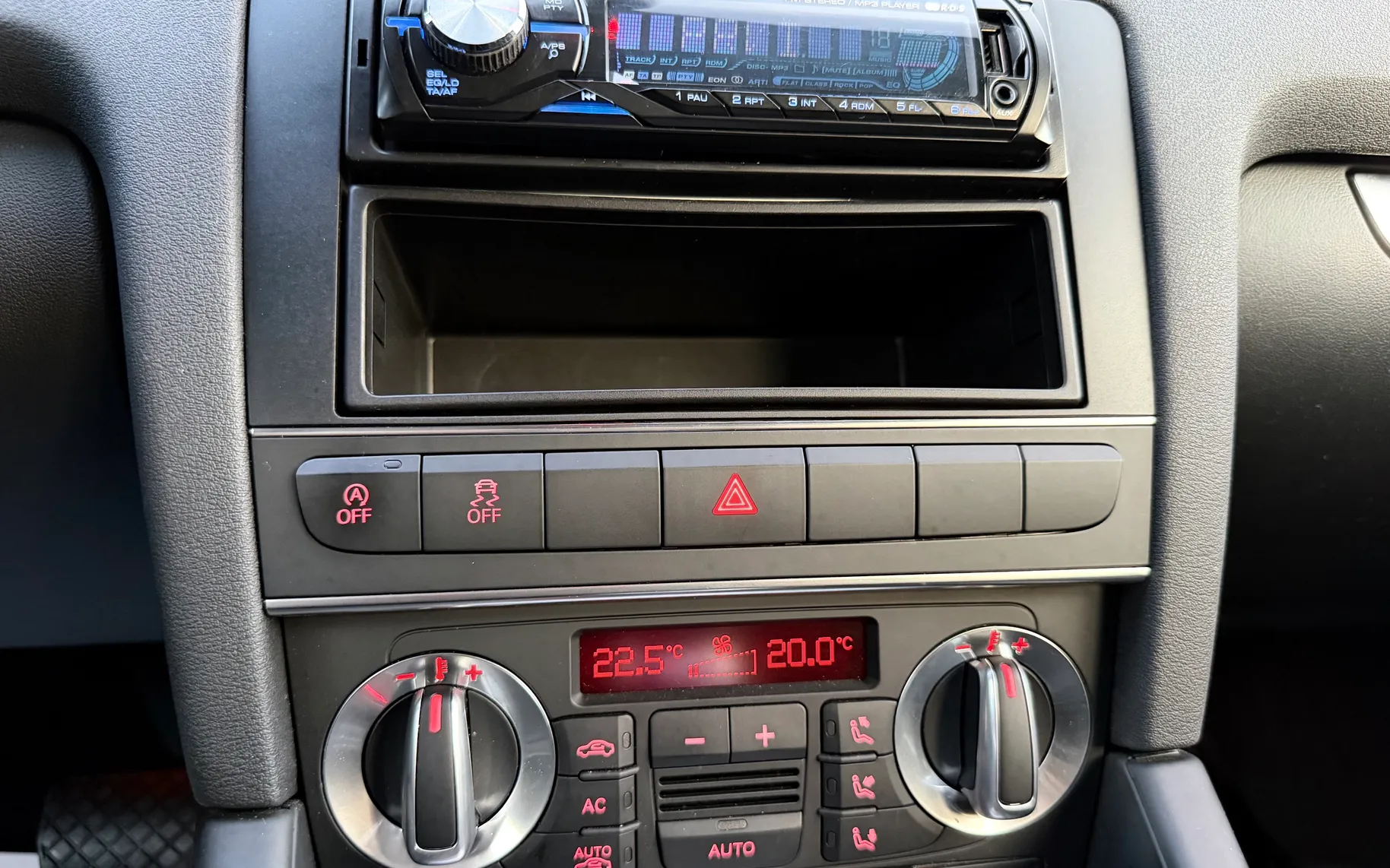 Zunanja slika - Audi A3 - Ambiente 2.0 TDI S-tronic F1 2.LASTNIK ALU 16. - 9
