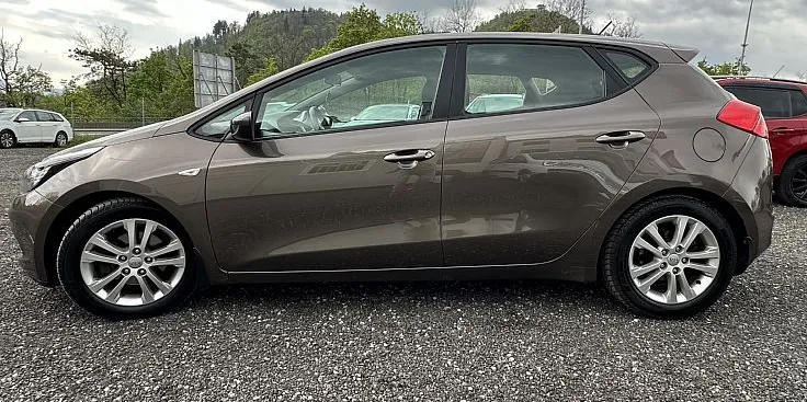 Zunanja slika - KIA Ceed - 1.4 CVVT LX Fun+ 1 Lasnik - 3