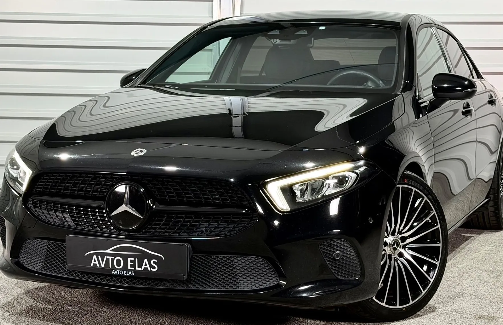 Zunanja slika - Mercedes-Benz A-Razred - LIMUZINA - AKTIVNI TEMP. - KAMERA - NAVI - LED ... - 1