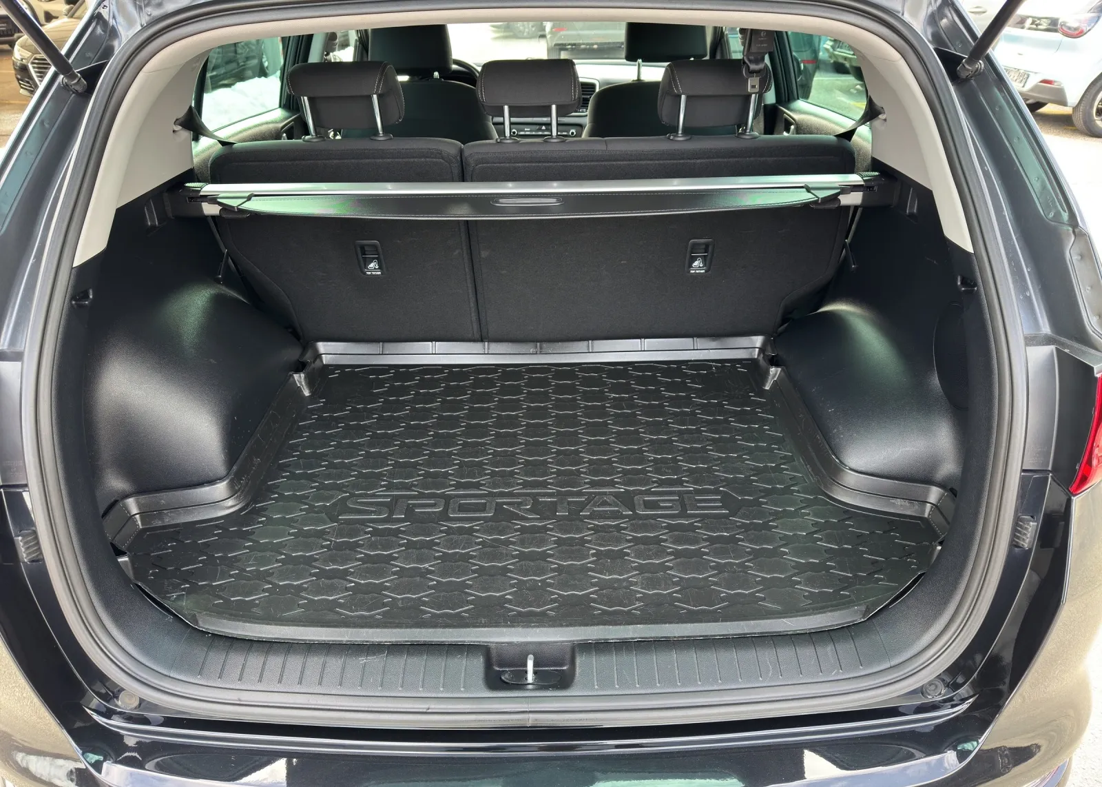 Zunanja slika - KIA Sportage - 1,6 T - 19