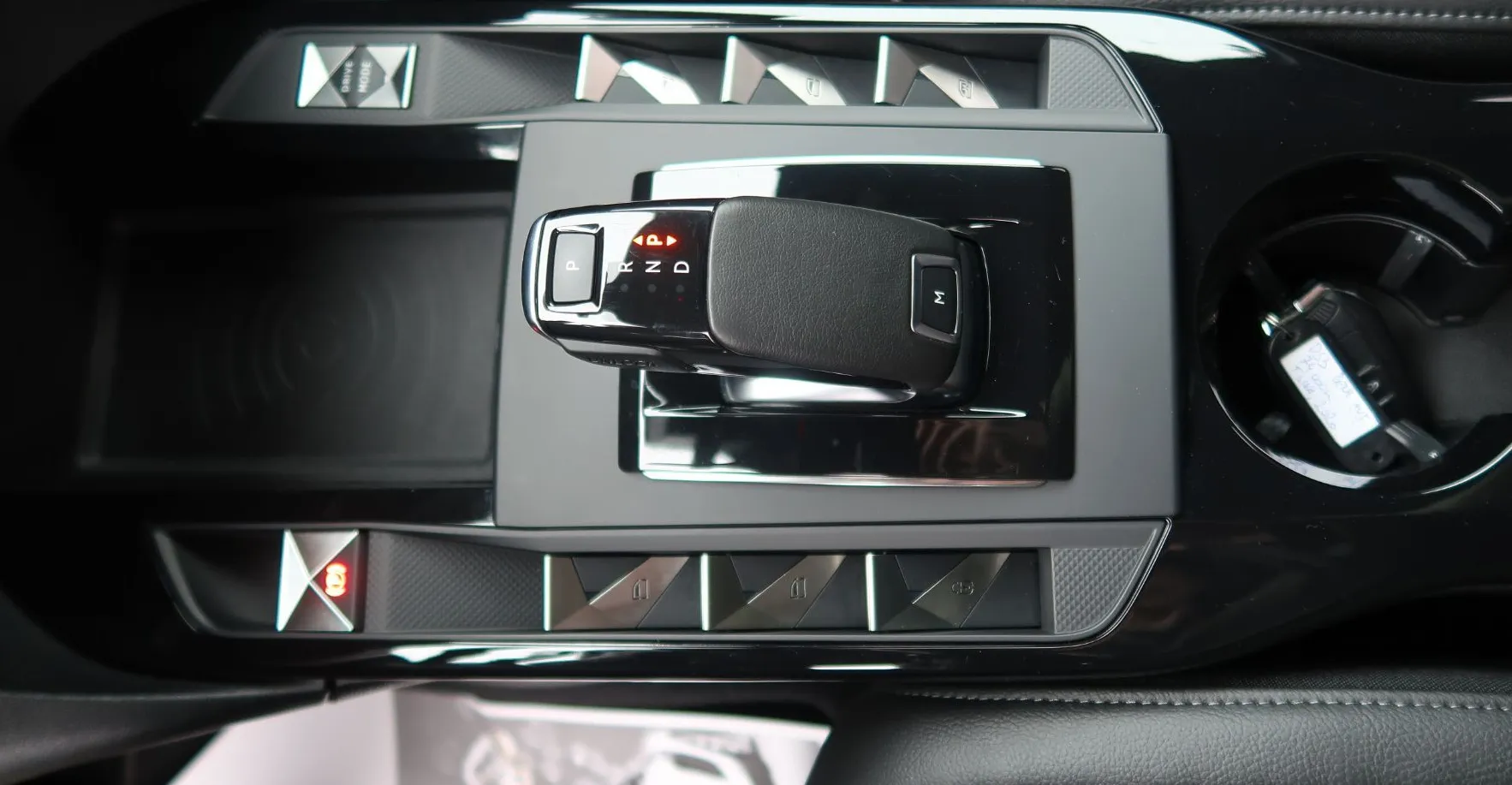 Zunanja slika - DS DS 3 Crossback - Perform. Line 1.2 PureTech 130 S S EAT8-QI-NAVI - 17
