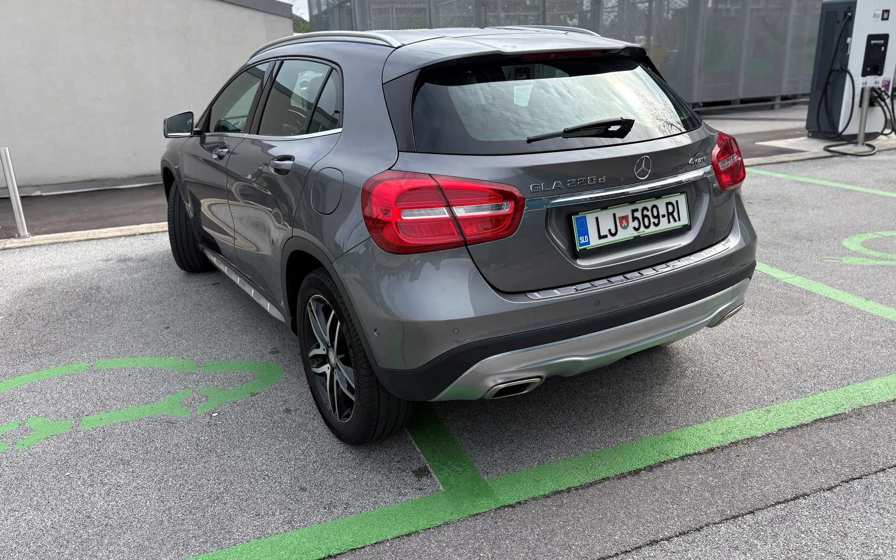 Zunanja slika - Mercedes-Benz GLA-Razred - GLA 220 d 4MATIC Avt. - 2