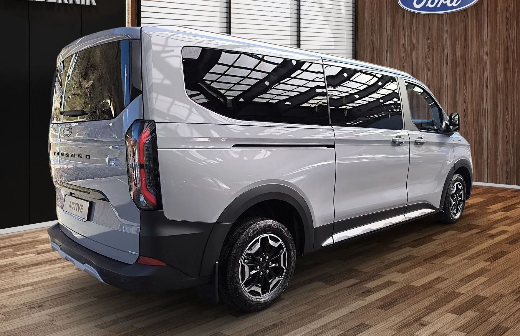 Zunanja slika - Ford Tourneo - Custom ACTIVE 2.0 TDCi 170 KM A8 L2 - 8 SED. - 4