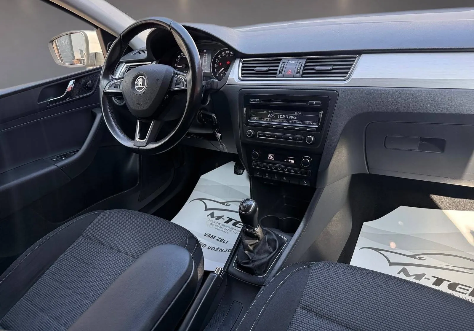 Notranja slika - Škoda Rapid - 1.6 TDI 77 kW Elegance... - 9