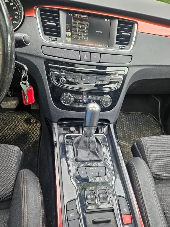 Notranja slika - Peugeot 508 - SW 2,0 BlueHDi GT Avt. - 13