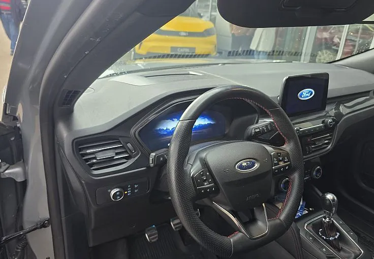 Zunanja slika - Ford Kuga - ST-LINE 1.5 EcoBoost 110kW S S - 7