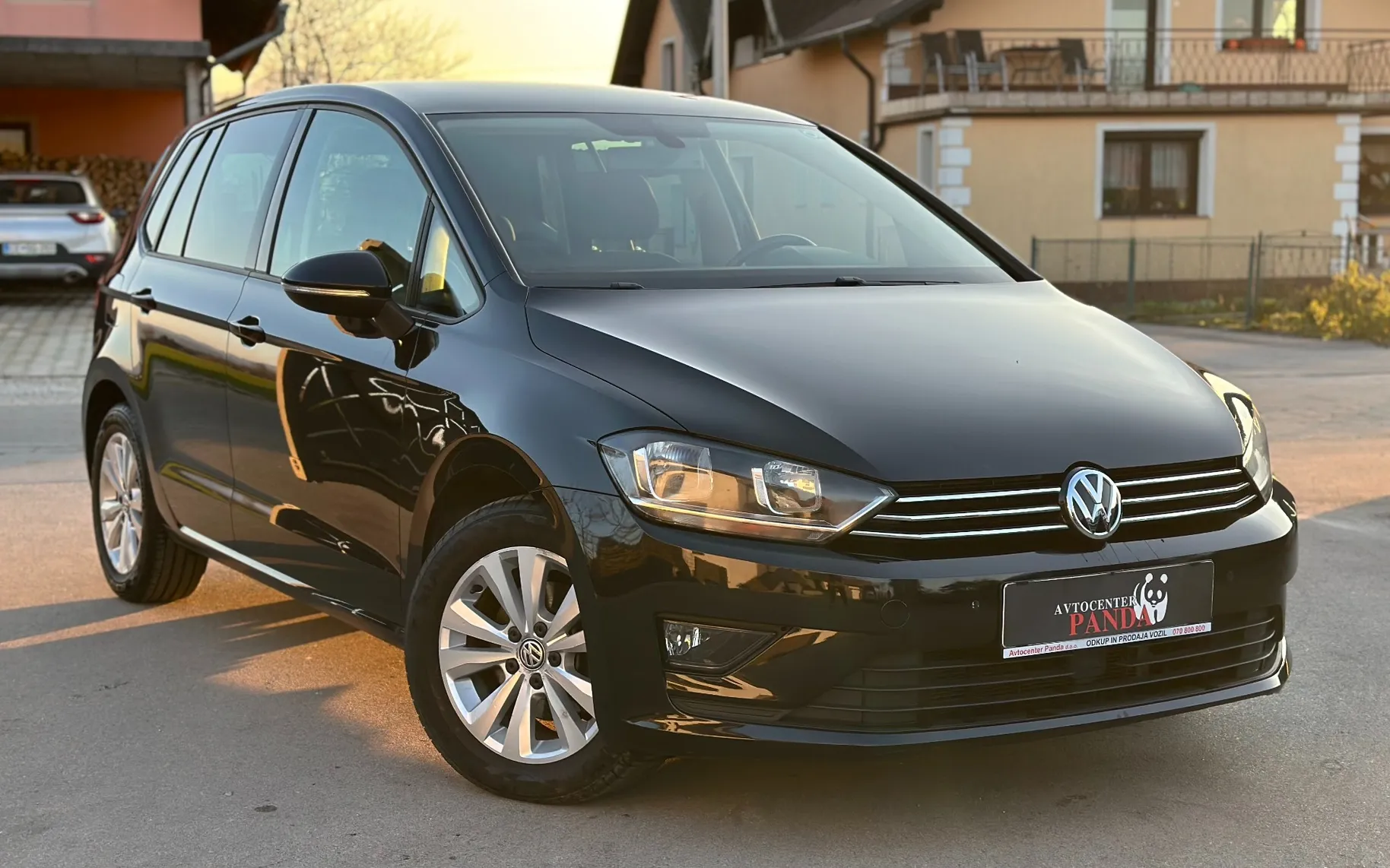 Zunanja slika - Volkswagen Golf - Sportsvan 1.6 TDI DSG Comfortline+ACC+ALU+NAVI+2X PDC - 6