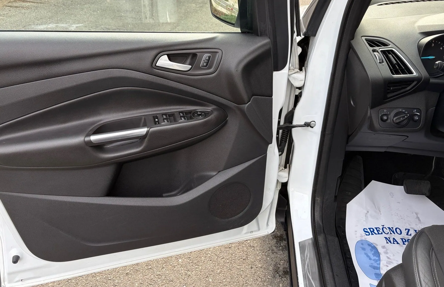 Zunanja slika - Ford Kuga - TITANIUM 4x4 2.0 TDCi Powershift-REDNO SERIVISRAN - 14