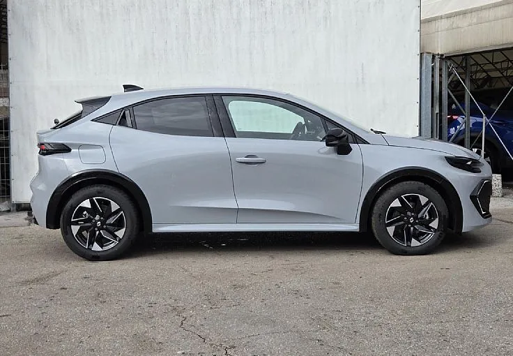 Zunanja slika - Renault Clio - 6 Techno TCE 115 2026 - 4