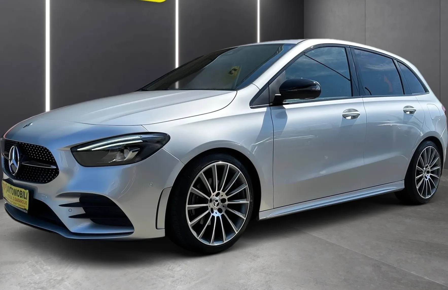 Zunanja slika - Mercedes-Benz B-Razred - 200 AMG LINE MULTIBEAM TEM KAMERA PDC NAVI TOP - 3