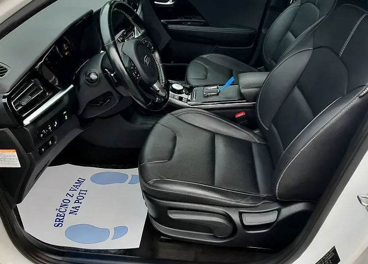 Zunanja slika - KIA Niro - EV 150 KW  204 KM  Motion 64kWh+1.LAST+SLO - 7