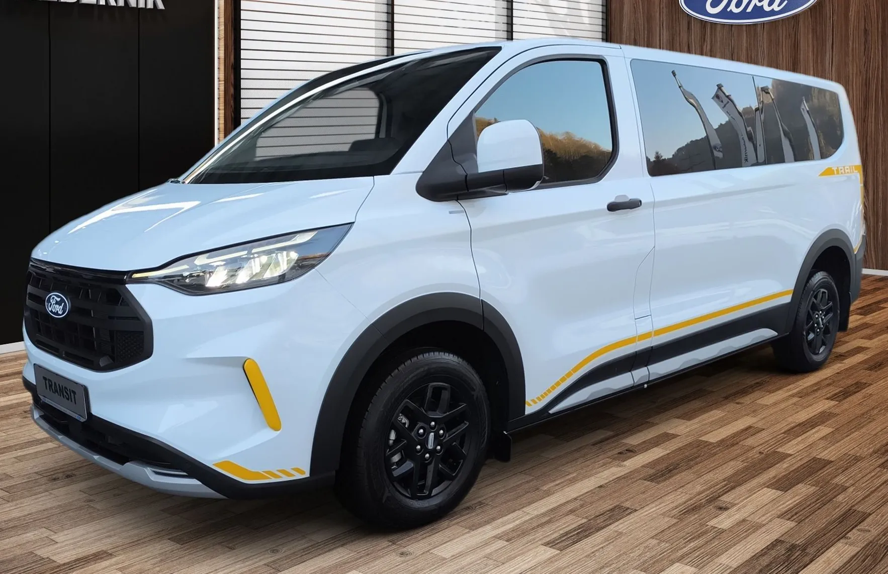 Zunanja slika - Ford Transit Custom - KOMBI TRAIL 2.0 TDCi 150 KM M6 L2H1 -ZALOGA - 1