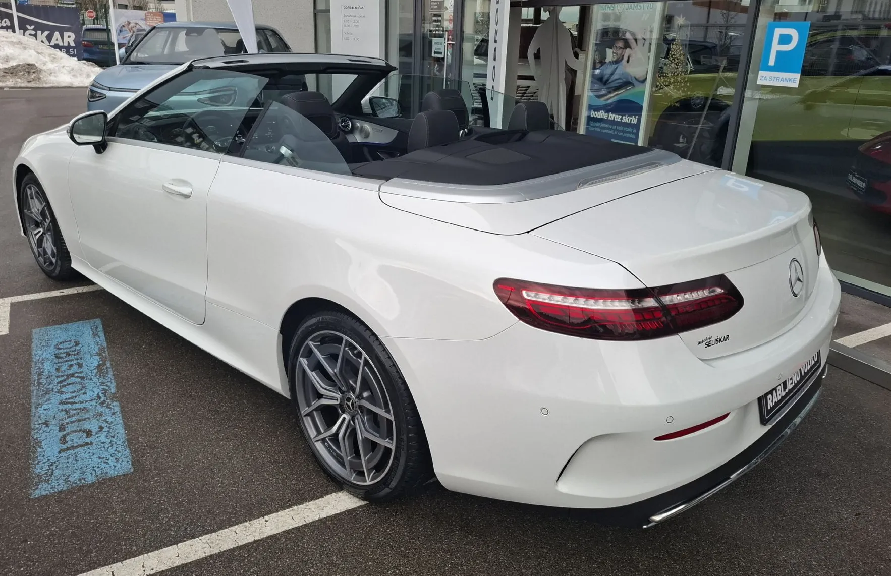 Zunanja slika - Mercedes-Benz E-Razred - E200 AMG LINE AVTOMATIK-BURMESTER HI-FI-KOT NOV - 19