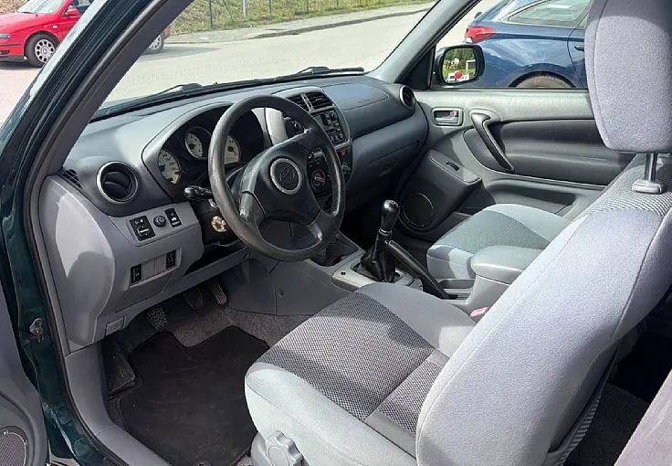 Zunanja slika - Toyota RAV4 - 4x2 1.8 VVT-i - 8