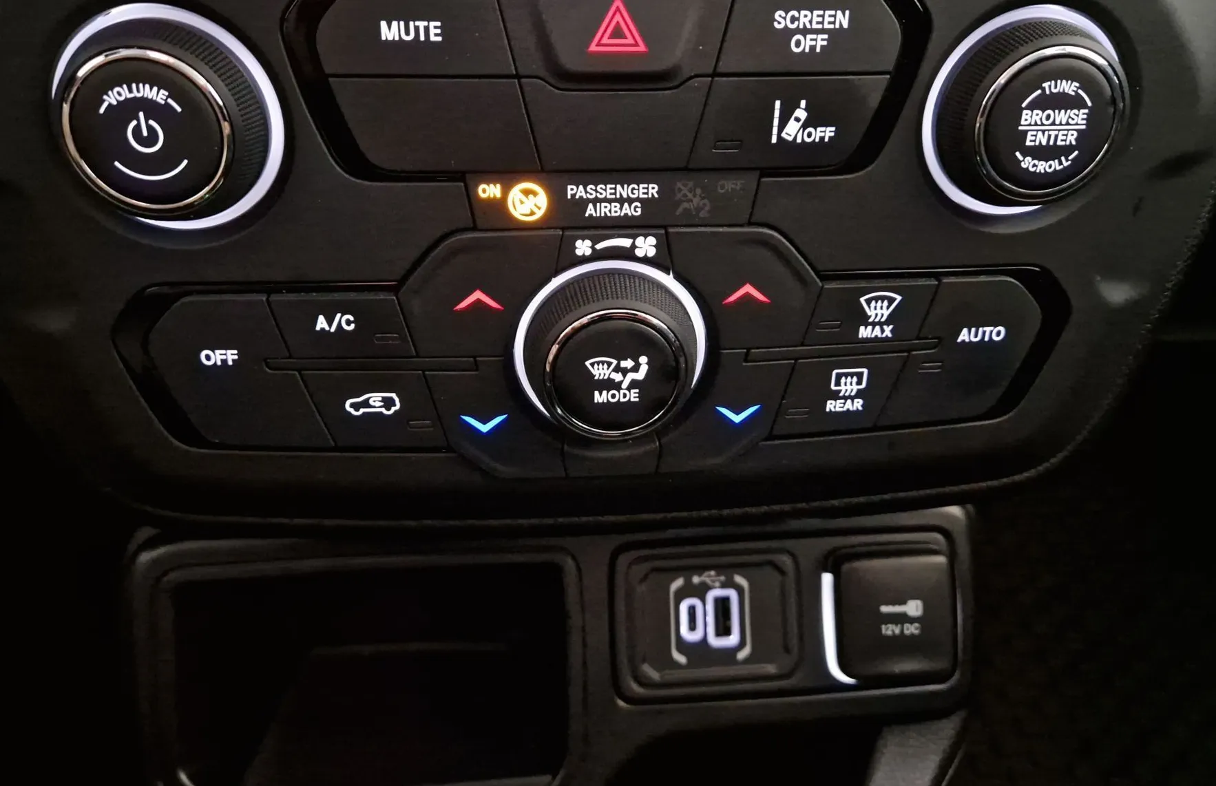 Zunanja slika - Jeep Renegade - 1.5 T4 e-Hybrid Altitude DCT - 15