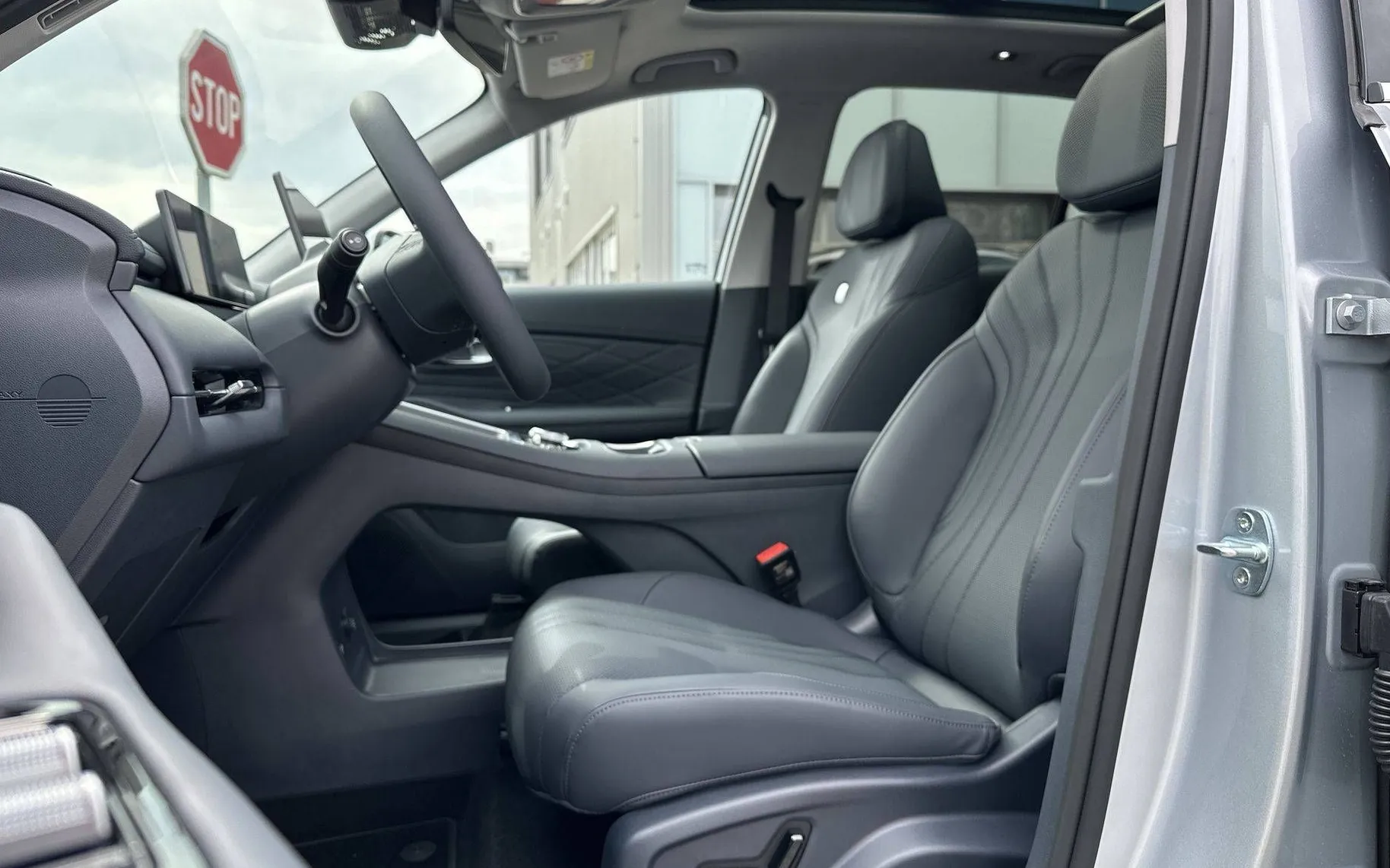 Zunanja slika - Geely StarRay EM-i - Plug-In Hybrid 1.5 Max Avt. - 9