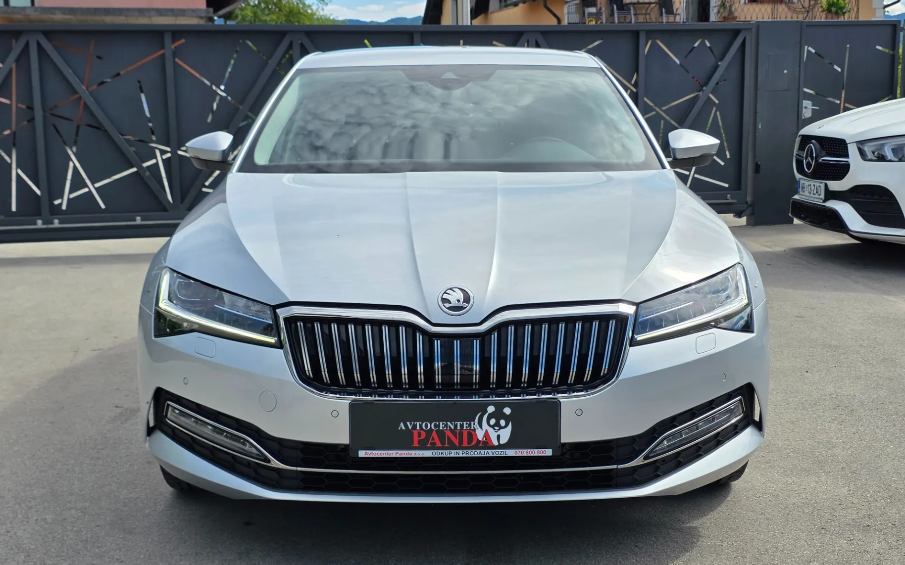 Zunanja slika - Škoda Superb - 2,0 TDI Style DSG - 7