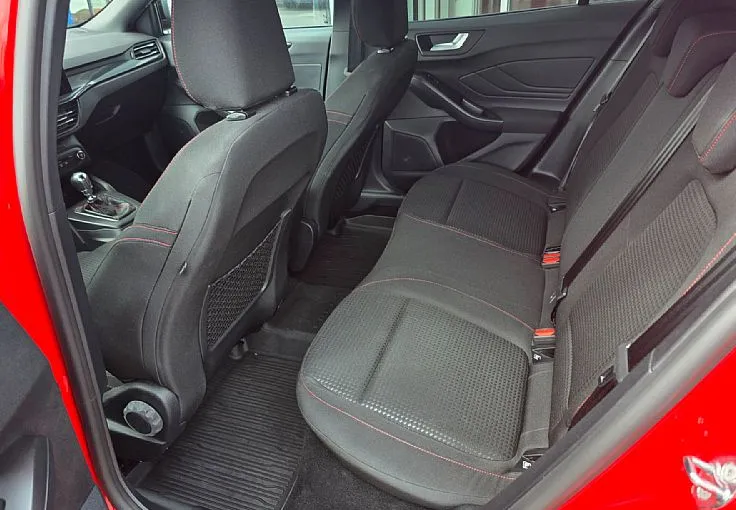 Zunanja slika - Ford Focus - ST-Line  1.0 EcoBoost 92kW Hybrid - 10